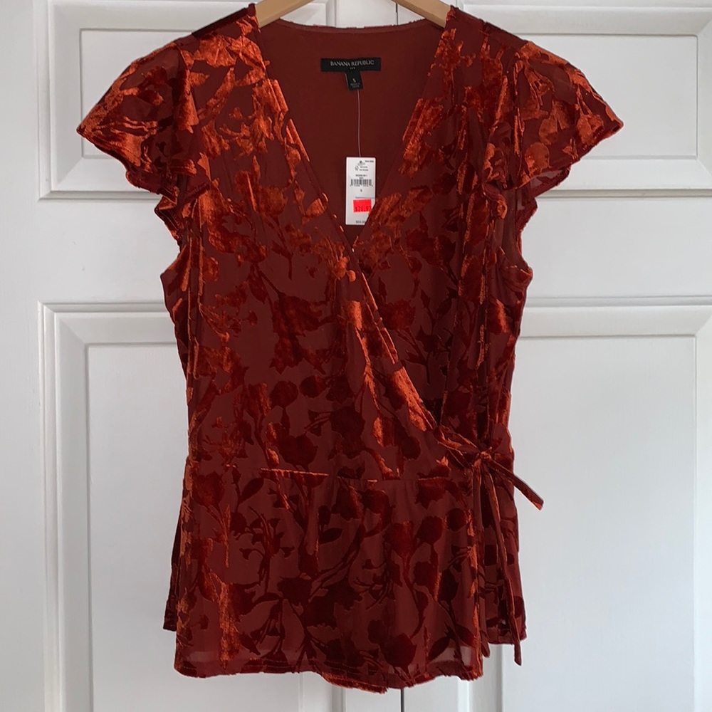 BANANA REPUBLIC orange velvet floral patterned petlum top